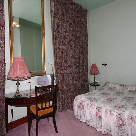 לה-רוש-סור-יון Cit'Hotel Marie Stuart מראה חיצוני תמונה